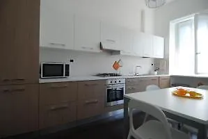 ***  Conca Del Naviglio 2915 Milan Hld 37309 Hotel Italy