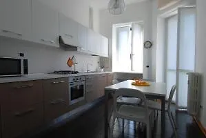 Conca Del Naviglio 2915 Milan Hld 37309 Hotel Italy